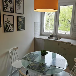 lemon-tree-apartment.hotelswroclaw.com/